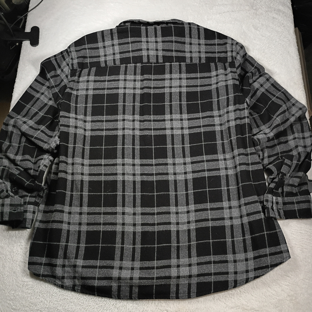 H&M Black Gray Plaid Button Down Flannel Shirt Men’s XXL Regular Fit - Picture 2 of 6